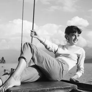 SAILING GIRL