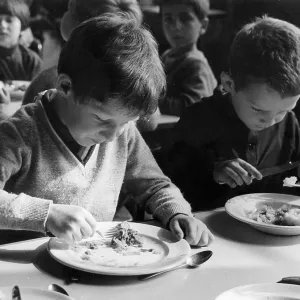 SCHOOL DINNERS 1966 SCHOOL DINNERS 1966