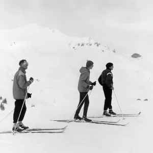 THREE SKIERS THREE SKIERS