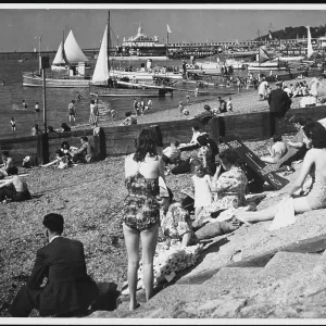 SOUTHEND BEACH 1950S SOUTHEND BEACH 1950S