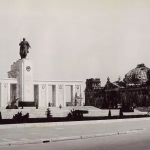 Soviet War Memorial, Berlin, Germany Soviet War Memorial, Berlin, Germany