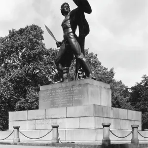 STATUE OF ACHILLES STATUE OF ACHILLES