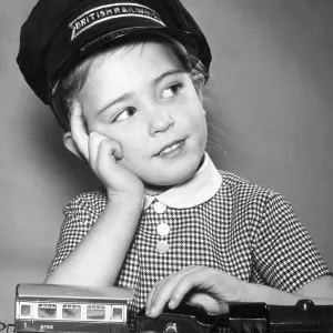 TRAIN GIRL TRAIN GIRL