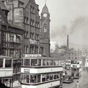 Tram in Sheffield Tram in Sheffield