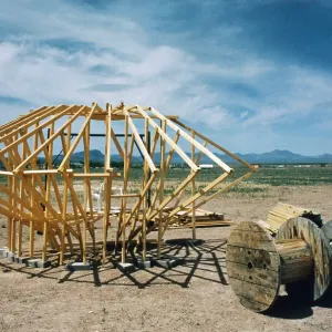 UFO UNDER CONSTRUCTION UFO UNDER CONSTRUCTION