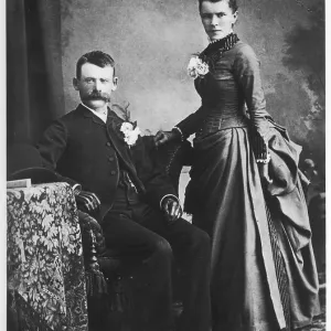 VICTORIAN COUPLE
