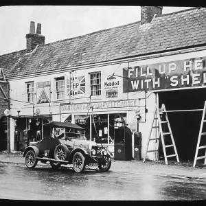 VILLAGE GARAGE 1920S VILLAGE GARAGE 1920S