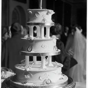 WEDDING CAKE 1960S WEDDING CAKE 1960S