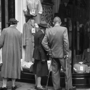 Window shopping, London Window shopping, London