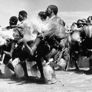 Zulu Dance/Large group Zulu Dance/Large group