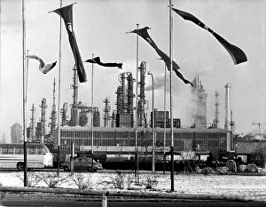 Brokerage: 100th jubilee of Farbwerke Hoechst