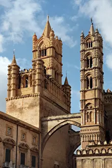 Encompassing: 14th century campaniles