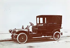 Curb: 1907 Delauncey Belleville