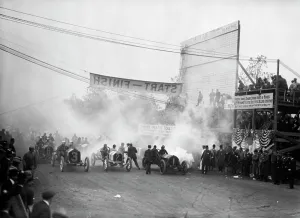 Fairmount: 1910 Auto Race In Fairmount Park