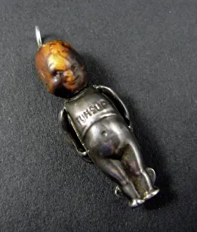 Fums: 1914 Fums up charm