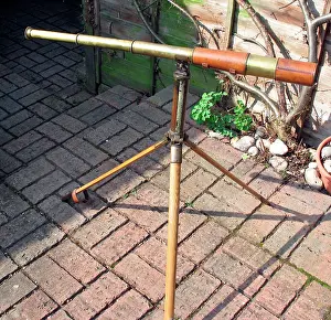 Mkiv: 1916 British Army issue telescope with broad arrow