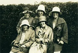 Mar20: 1920s friends
