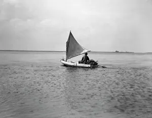 Decoys: 1920s Man In Small Cat Boat Filled
