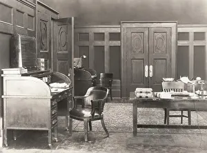 Paneling: 1920s office Part 2
