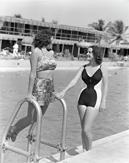 Roney: 1930s 1940s Two Women In Bathing
