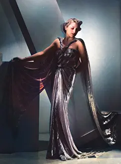 Shimmering: 1930S EVENING DRESS
