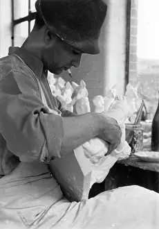 Figurines: 1930s Making Plaster Figurine