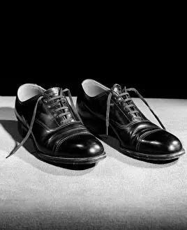 Shoelaces: 1930s Pair Of Black Lace Up Men'S