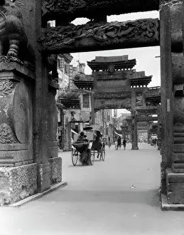 Lous: 1930s Rickshaw On Street In Canton