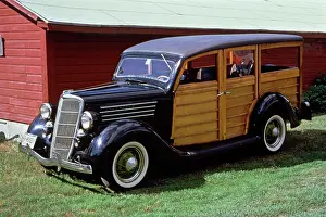 Paneled: 1935 Ford Woody