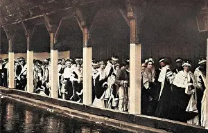 Torrential: 1937 Coronation - Abbey guests stranded in rain after ceremo