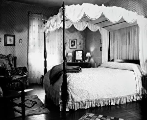 Bedspread: 1940s Bedroom With Canopy Bed