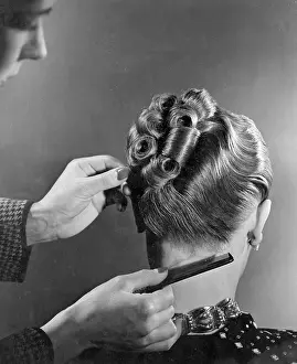 Varnish: 1940s hairstyle