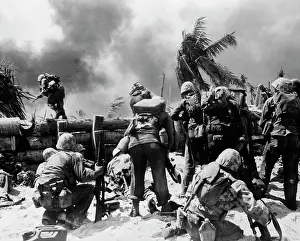 Conflicting: 1940s Us Marines Soldiers Leave