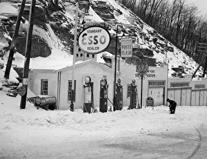 Allegheny: 1940s SERVICE STATION IN MOUNTAINS IN WINTER
