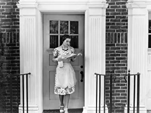 Quart: 1940s Woman In An Apron Standing