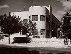 Oficcer: 1943 - Jerusalem, Palestine (Israel) - modern architecture