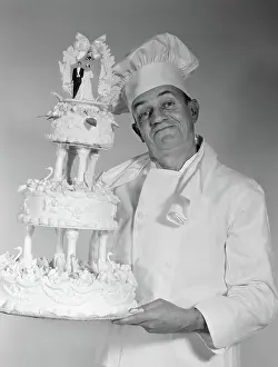 Tocque: 1950s 1960s OLDER MAN CHEF LOOKING AT CAMERA