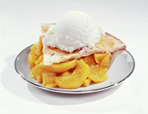 Frt001: 1950s 1960s slice of peach pie ala mode with