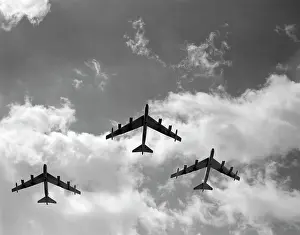 Bau001: 1950s Three B.52 Bombers In Flight