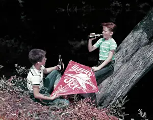 Pepsi: 1950s Two Boys With Kite Drinking Sodas