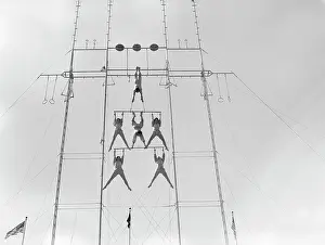 Egx001: 1950s Six Circus Performers Balanced