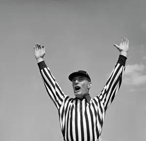 Touchdown: 1950s Football Referee Making