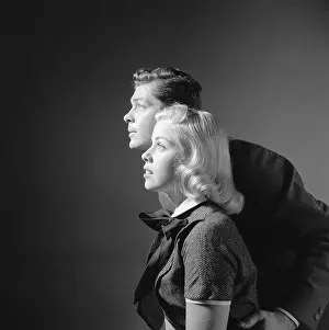 Egx001: 1950s Portrait Of Couple In Full
