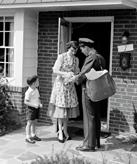 Flagstone: 1950s Suburban Mom At Home Front