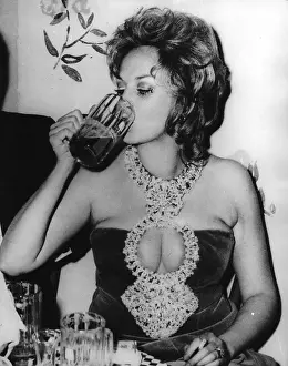Cleavage: 1960-1969 Actor - Actress