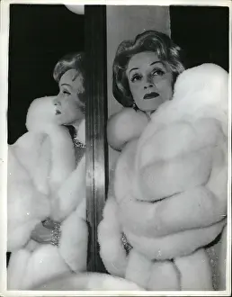 Proves: 1960-1969 Actor - Actress