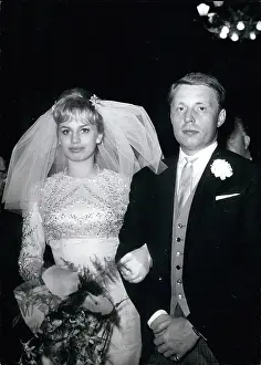 Shapely: 1960-1969 Actor - Actress