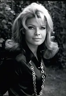 Glee: 1960-1969 Actor - Actress