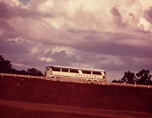 Busses: 1960s Greyhound Bus On Sloping