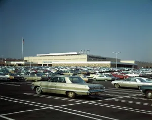 Clothier: 1960'S Full Parking Lot Of Strawbridge